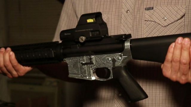 Impressora 3D faz rifle AR-15 de metal