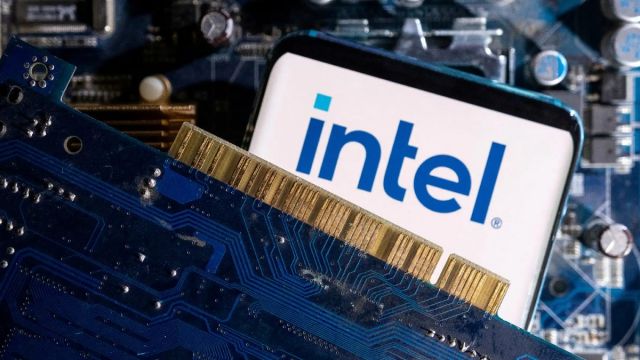 Intel estima vendas de 100 milhões de chips de AI para PCs até 2025