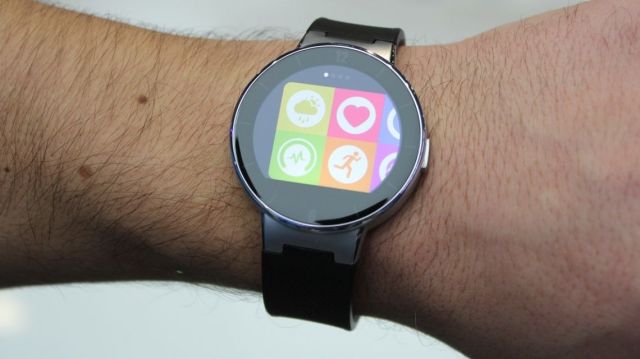 Alcatel lança One Touch Watch