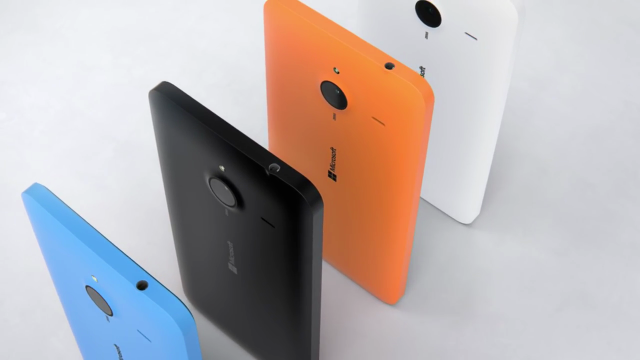 Microsoft lança dois novos smartphones