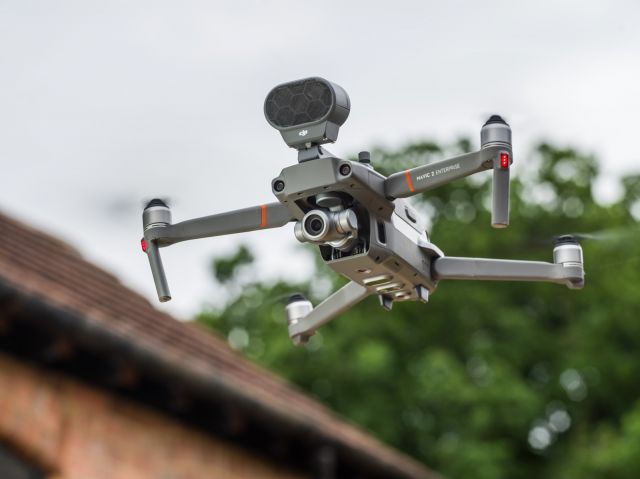 DJI apresenta novo drone portátil para o mercado profissional