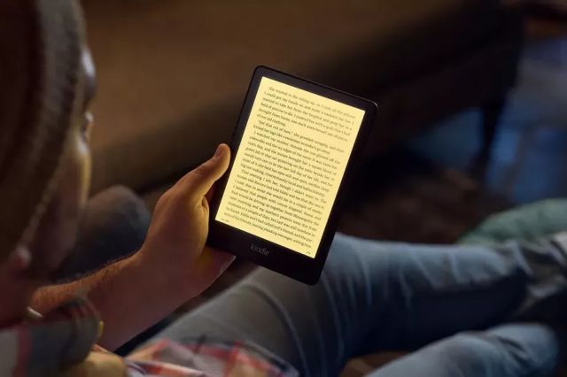 Kindle Paperwhite ganha nova versão com porta USB-C