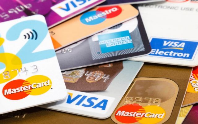 Dados de cartões de crédito de brasileiros estão sendo vendidos na dark web