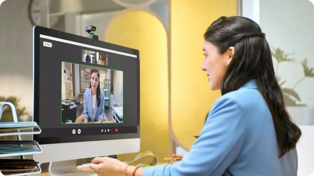 Insta360 lança nova webcam 4K e funcionalidades de equipamentos profissionais