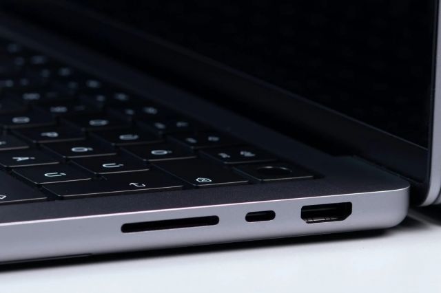 MacBooks terá recurso para detectar água na porta USB-C