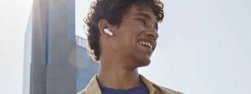 JBL lança novo fone de ouvido com melhorias no cancelamento de ruído