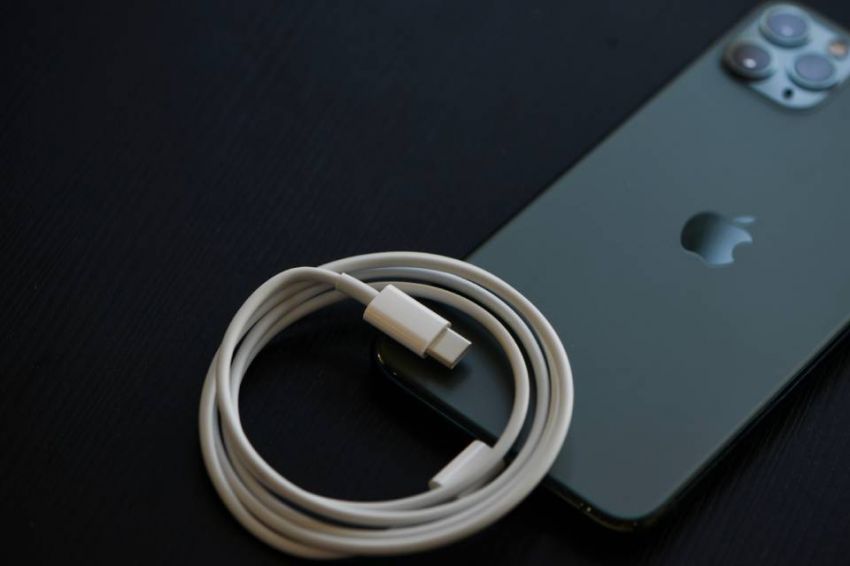 Apple terá que utilizar USB-C no iPhone a partir de 2024
